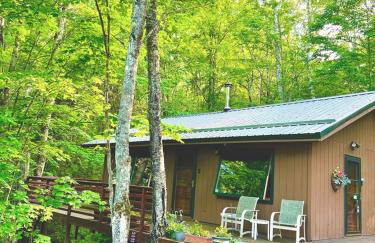 Secluded Waterfront Cabin Rental on Lake Superior near Red Cliff, Wisconsin - Foto 2