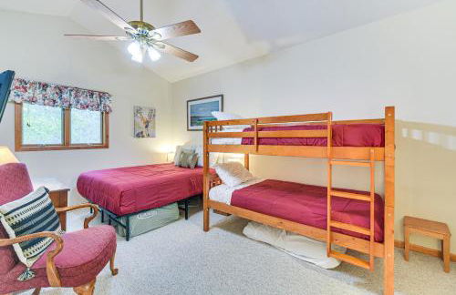 Lakeside Spooner Home with Game Room and Views! - Foto 29