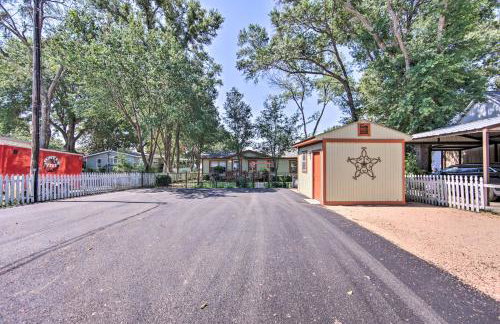 Lakefront Mabank Gem with Sunset Views Pets Welcome - Foto 36