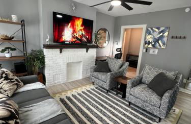 Calm 4BR-3BA 10 min DT Airport by LSP Homes - Foto 8