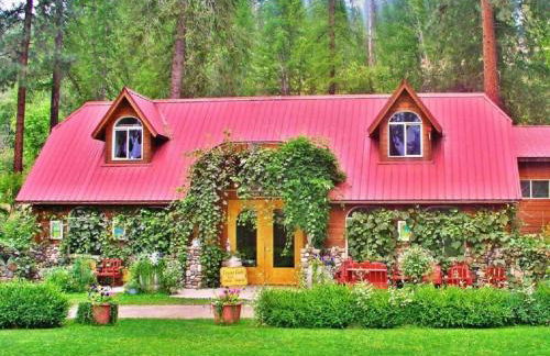 Luxurious Bed and Breakfast Suite for One or Two Couples near Kettle Falls, Washington - Foto 5