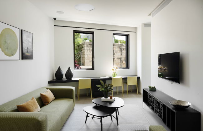 The Y House - Photo 39