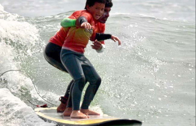 Curso de surf en Playa Makaha - Foto 7