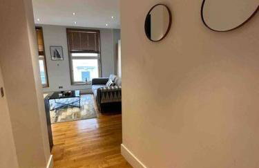 Grand Living near Piccadilly Cov11 - Photo 5