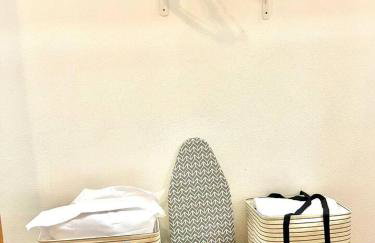 Vintage, Mid-Century Suite above Antique Store - Foto 22