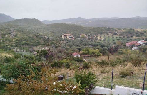 Σπίτι στο βουνό αλλά μια ανάσα από τη θάλασσα - Photo 4