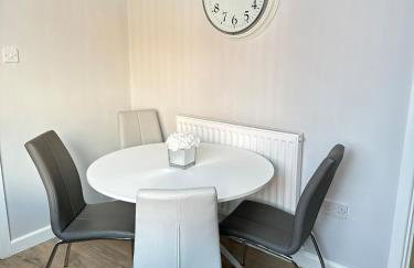 Beautifully Spacious 3 Bed Home - Foto 6