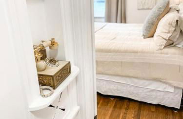 Cozy 2BR Apt w KING in historic dist. 1mi to sq. - Foto 17