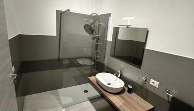 Villa Latina - Foto 3, Shower