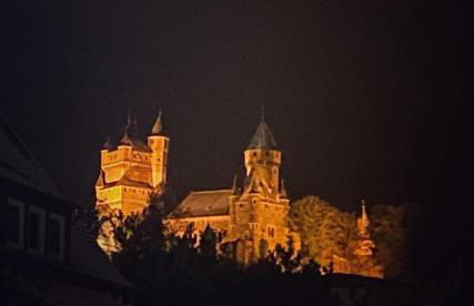 Forest View, ganzes Haus 100qm, 2 Schlafzimmer, 2 Bäder, Badewanne, Garten & Terrasse - Photo 2