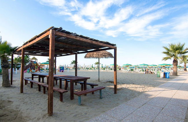 Residence With Swimming Pool Nearby the sea - Foto 21