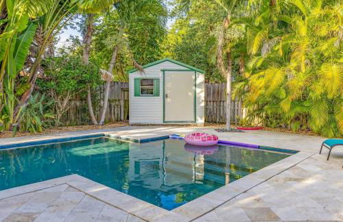 Fun Family-Friendly Poolside Escape Near Beach - Foto 32
