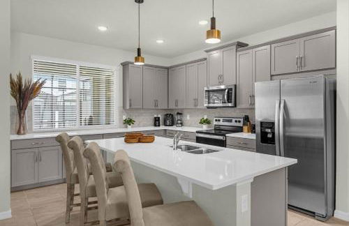 Upstay - Solara Resort Home w Pool BBQ Gamesroom - Foto 6