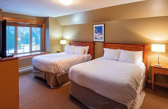 Pinnacle Ridge Chalets by Fernie Lodging - Photo 5