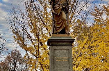 The Lady Emma Lafayette Park with Bowling ABODEbucks - Foto 58