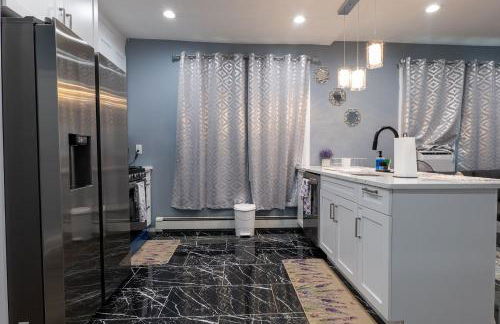 New Apartment Liberty State Park Jersey City NJ Airport Train Manhattan NYC - Foto 11