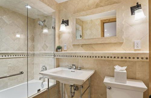 Central AC, Updated 4 BR, 4-5 BA Townhouse, Pool - Foto 12