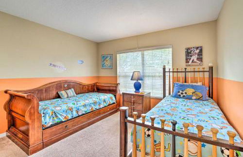 Spacious Family Home with Spa in Davenport! - Photo 21