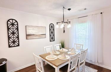 Crescent Gardens-3 Miles from UA - Foto 1