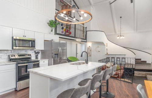 Renovated Barn in the Woods with Hot Tub - Foto 27