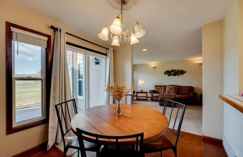 Walk to Lake Loveland Mtn-View Retreat with Balcony - Foto 7