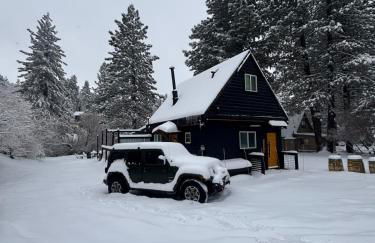 The Honey Bear Cabin Jacuzzi EV Friendly Renovated - Foto 7