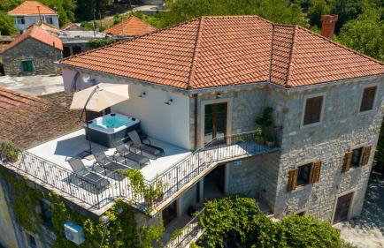 Villa Trojanovic by Villas Guide - Photo 9