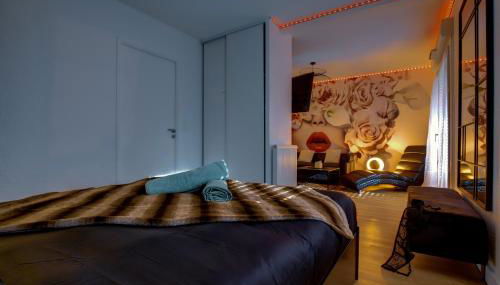 Love Room - Balnéo - Insolite- Détente - Foto 3