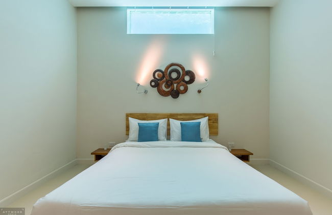 15 Bedroom Luxury Triple Sea View Villas - Photo 18