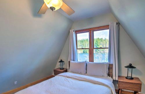 Lakefront Retreat with Kayaks, Grill, Fire Pit! - Foto 16