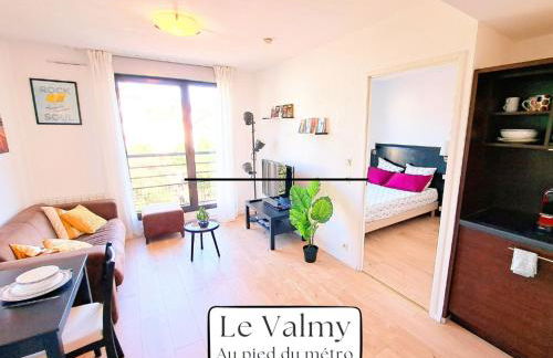 Le Valmy: appartement lumineux au pied du métro - Foto 1