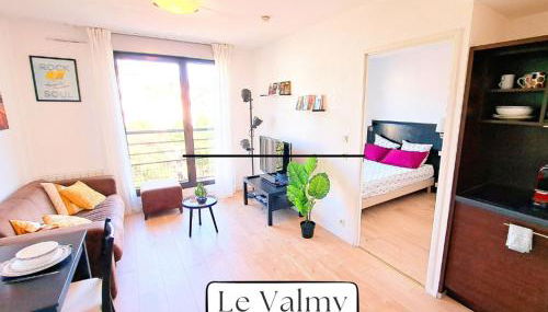 Le Valmy: appartement lumineux au pied du métro - Foto 1