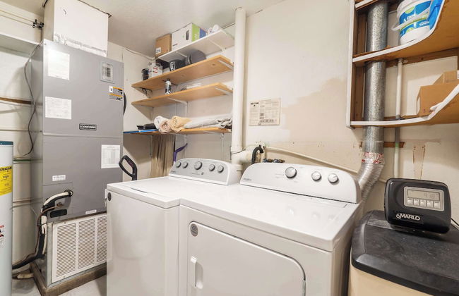 The Cozy Cottage Getaway - Private Pool & Hot Tub - Photo 20