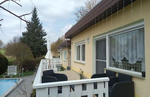 Idyllischer Ferienbungalow in ruhiger Lage mit Pool und großen Garten - Foto 25