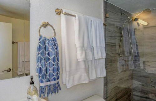 Private Basement Suite w Hot Tub - Foto 18