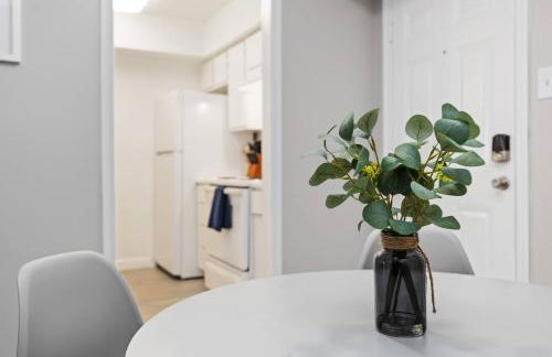 Towne Plaza Apartments #292 in the Galleria Area - Foto 13