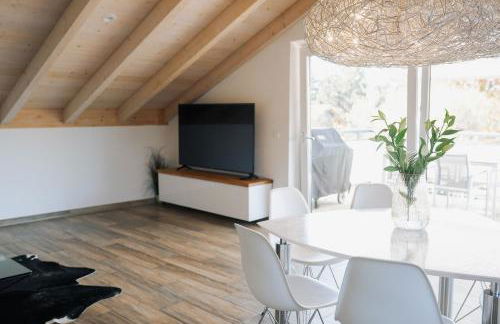 Lichtdurchflutete Wohnung mit großer Dachterrasse - Foto 12