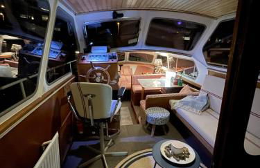 Süsses Motorboot - Bremen Überseestadt - Foto 51