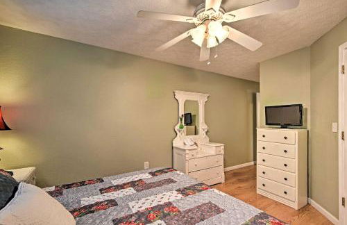 Nottely Lake Home with Hot Tub, Dock, Kayaks and Games - Foto 17