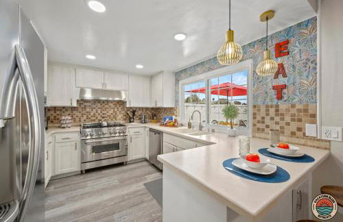 The Splash Society-Pool, Spa, Games, and Vibes - Photo 23