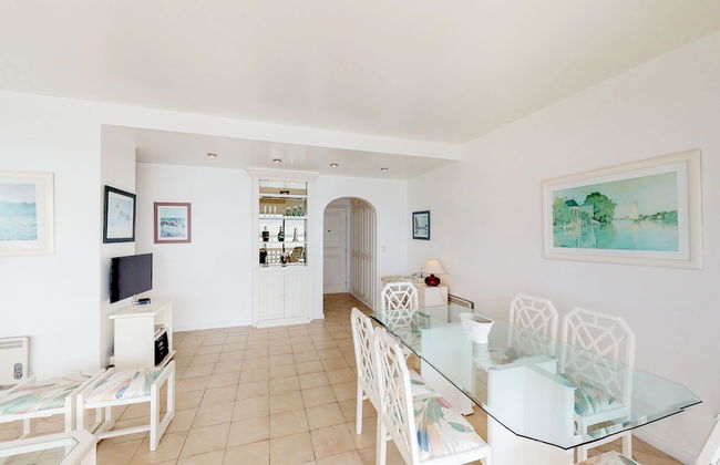 Oceana Suites Vanguardia - Photo 19