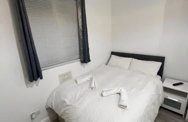 Cosy Self contained Studio flat - Photo 1