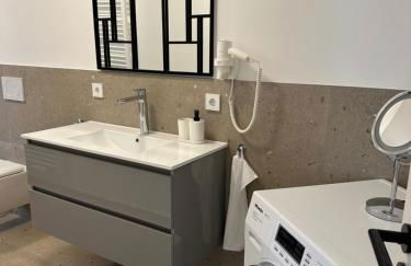 Living 77 - Photo 25