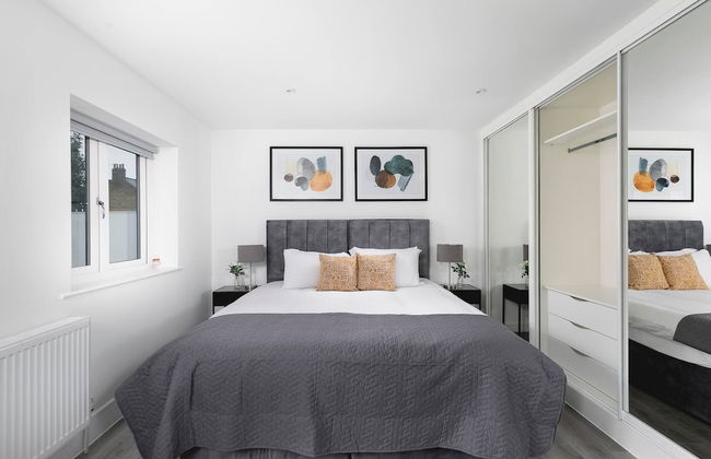 Skyvillion Vineyard Court, Enfield, 2 Bed, With Garden - Photo 2