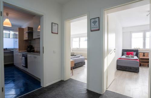 Serviceroom24 - Apartment 2 in Gladbeck WLAN - Smart-TV - 24-7 Check-in und Küche - Foto 6