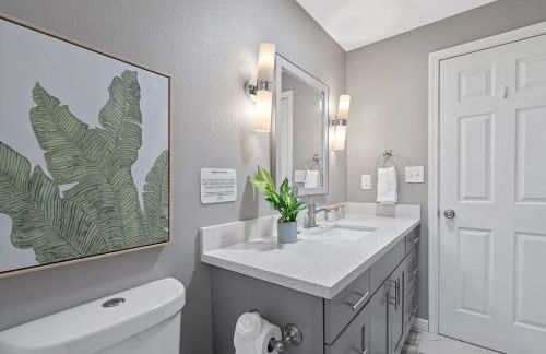 Chic Kirkland Home Overlooking Windsor Vista Park - Photo 30