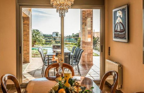 Lovely Home In Sant Cebrià De Vallalta - Foto 24