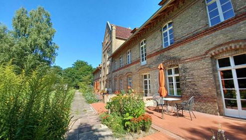 FeWo "Biene" im Kunstgut Krahne - Foto 3, Garden, Garden view