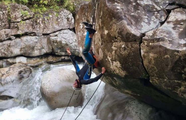 Trekking e discesa in corda doppia sul fiume Guatapé - Foto 2