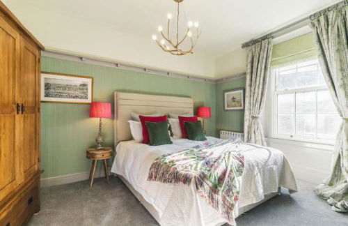 Royal View Apartments - Photo 2